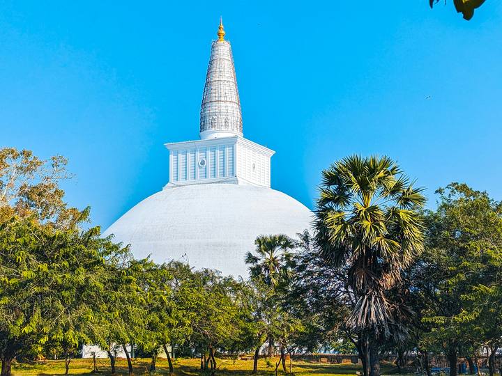 Anuradhapura, Sri Lanka — Sri Lanka's first capital and a sacred Buddhist city. Private driver and tours.
