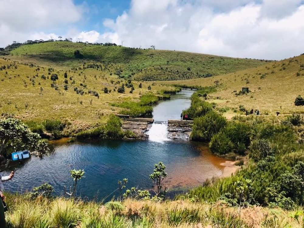 Horton Plains, Sri Lanka — A high plateau with the sheer cliff of World's End. Private driver and tours.