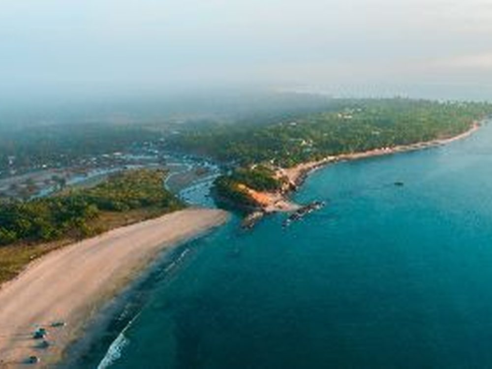 Trincomalee, Sri Lanka — A natural harbour town with temples and beaches. Private driver and tours.